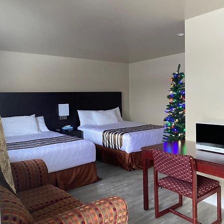 Silver Maple Motel Халибертон Экстерьер фото