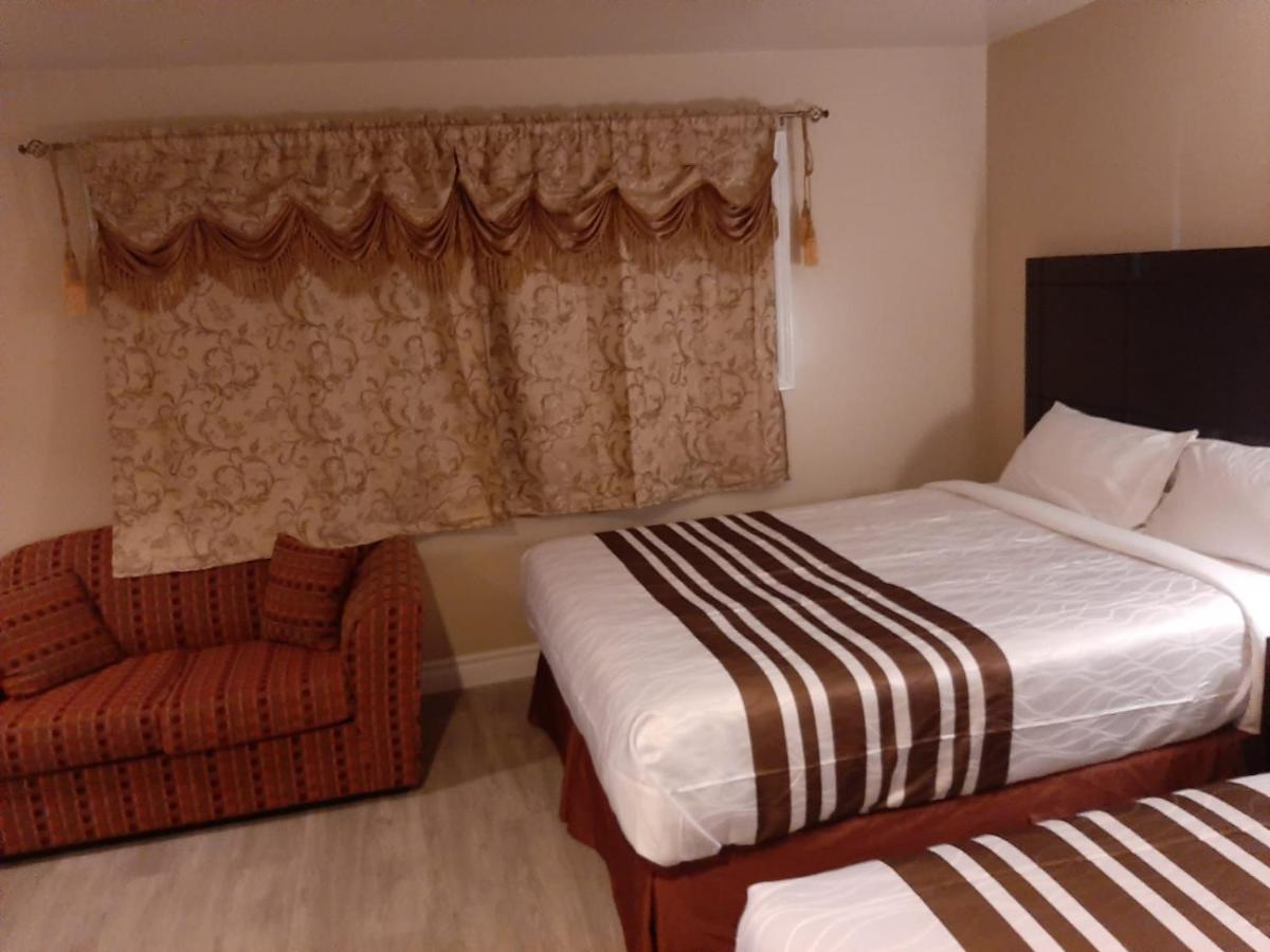 Silver Maple Motel Халибертон Экстерьер фото